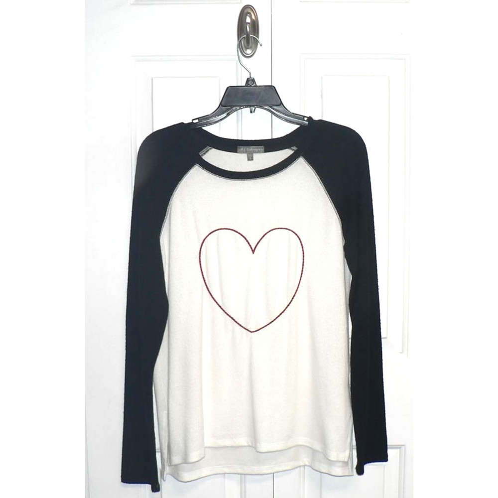 PJ Salvage Women's Fleece Embrodered Heart‎ Pajama Top in Black/White/Red Small